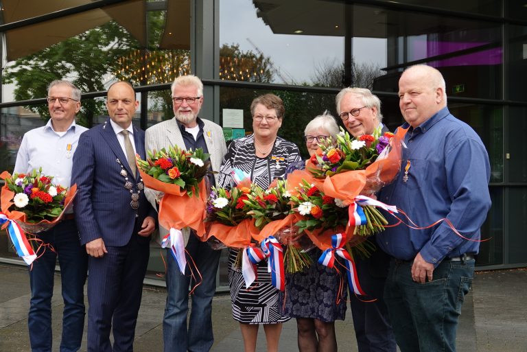 Zes Koninklijke onderscheidingen in Hardenberg